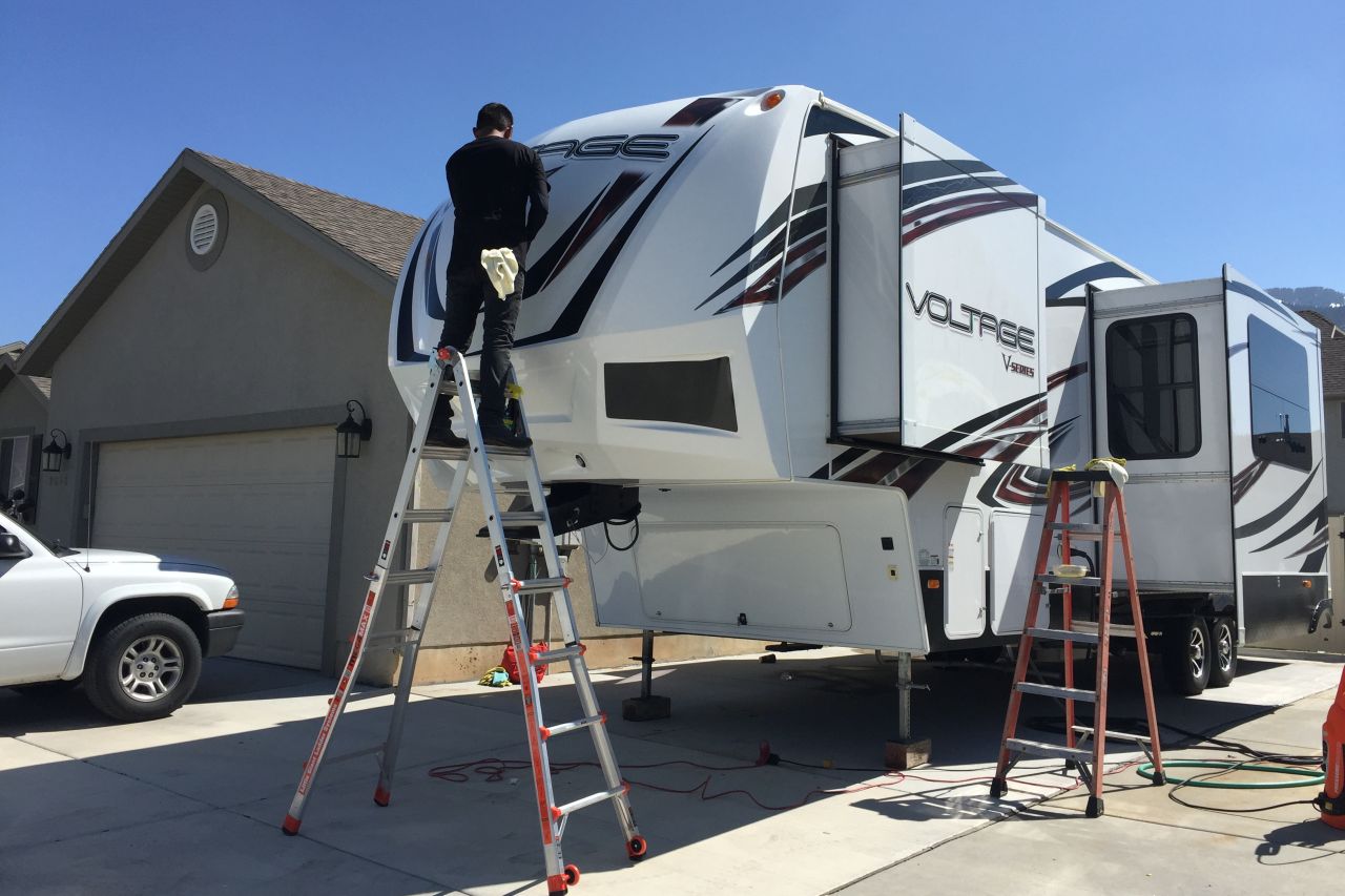 RV Detailing Thumbnail